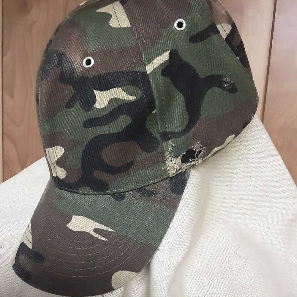 Unisex Camouflage Distressed Cap